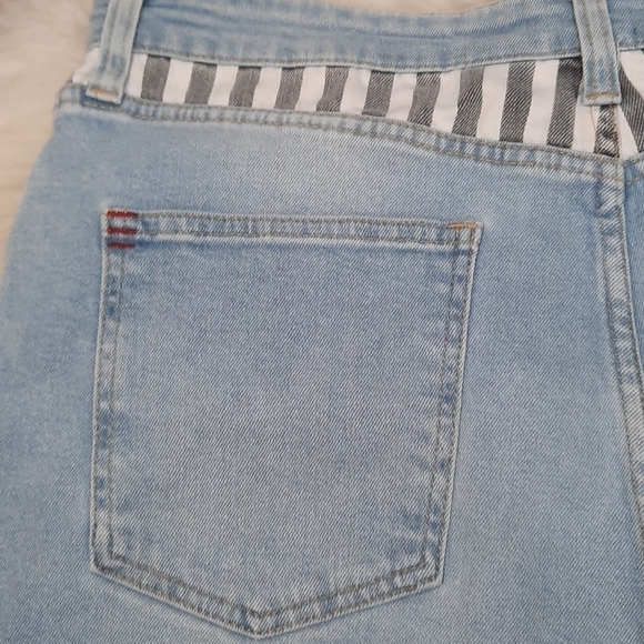 BDG Raw Hem Highwaisted Jeans - Picture 6 of 7